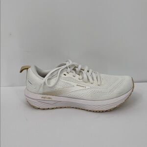 Brooks Revel 6 running walking sneakers shoe white khaki mesh lace-up women 6.5